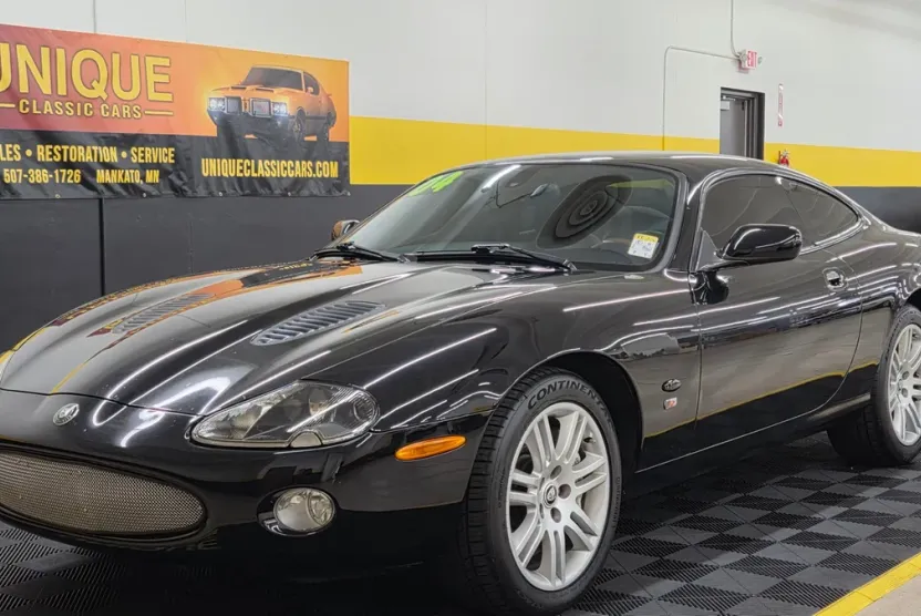 2004 Jaguar XK XKR photo 1