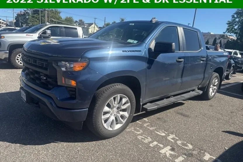 2022 Chevrolet Silverado 1500 Custom photo 1