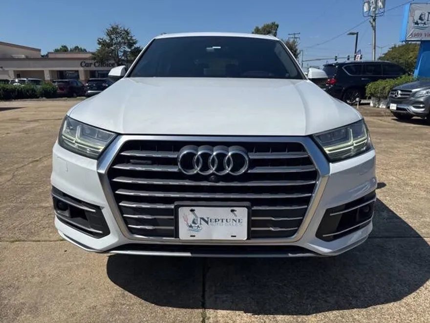 2017 Audi Q7 3.0T Prestige photo 1