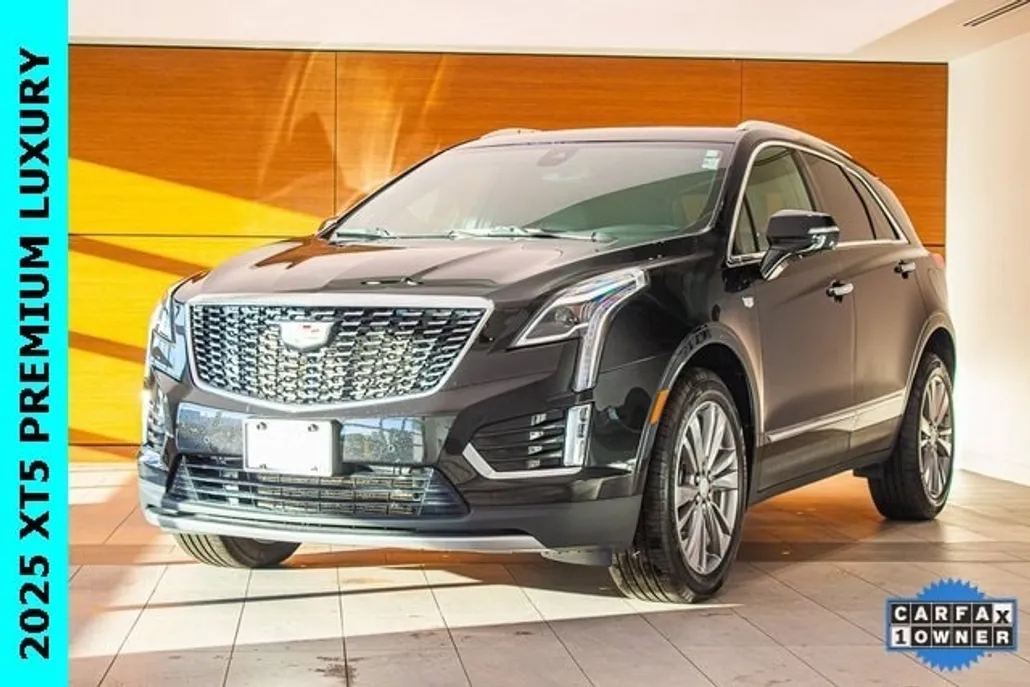 2025 Cadillac XT5 Premium Luxury photo 1