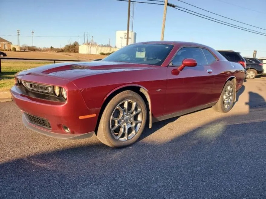 2017 Dodge Challenger GT photo 1