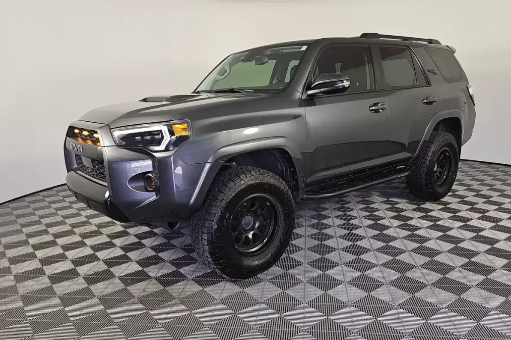 2020 Toyota 4Runner TRD Premium photo 1