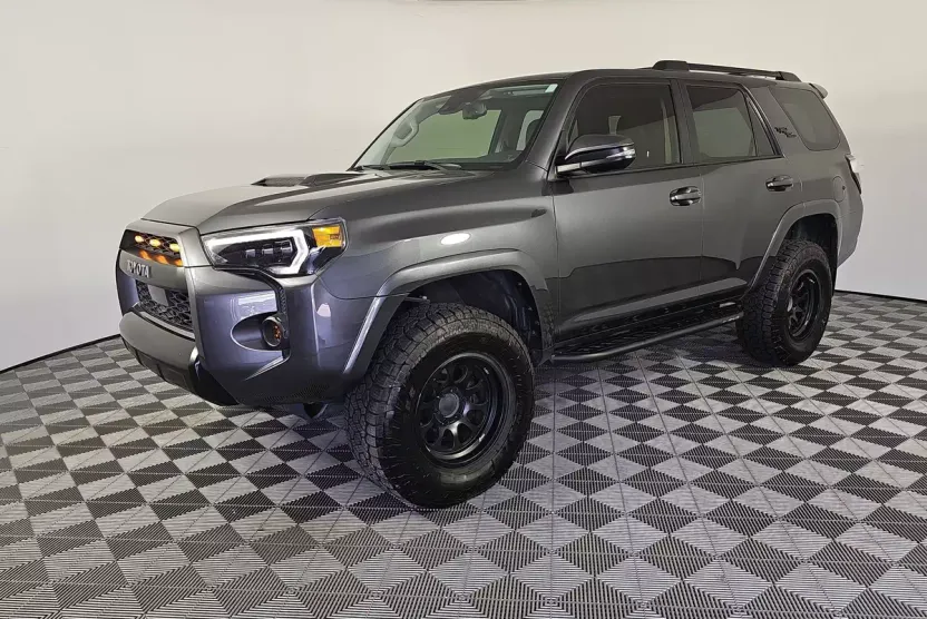 2020 Toyota 4Runner TRD Premium photo 1