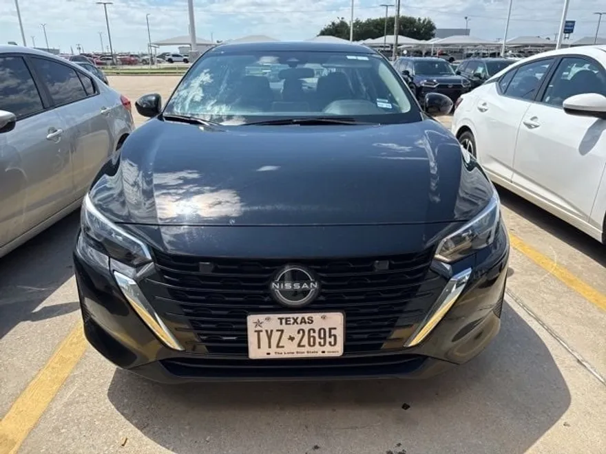 2024 Nissan Sentra SV photo 1