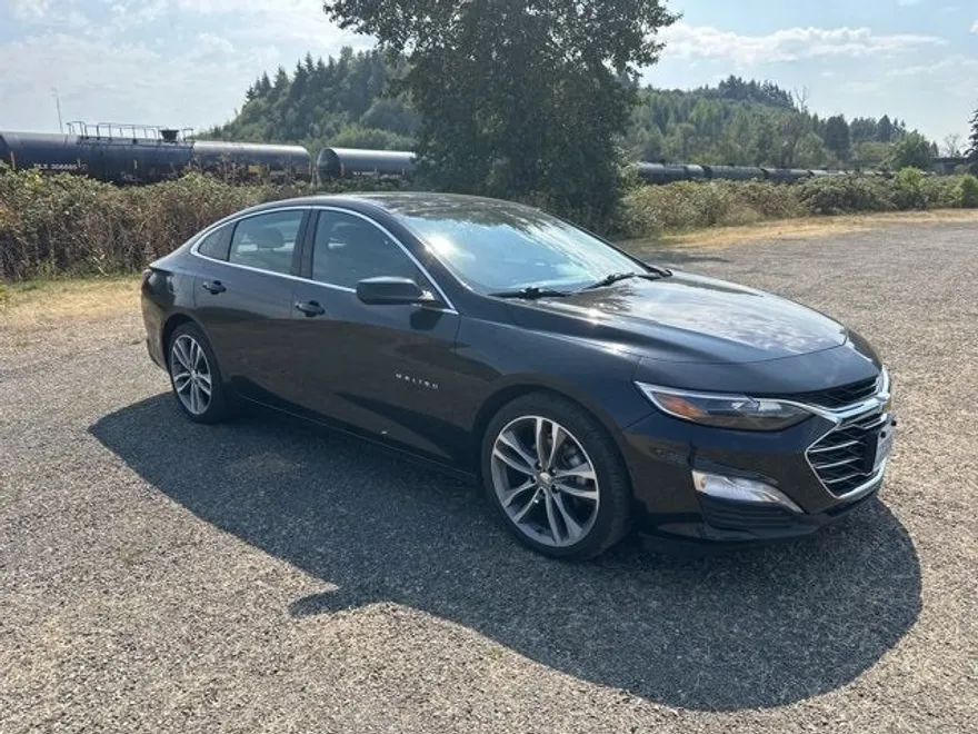 2022 Chevrolet Malibu 1LT photo 1