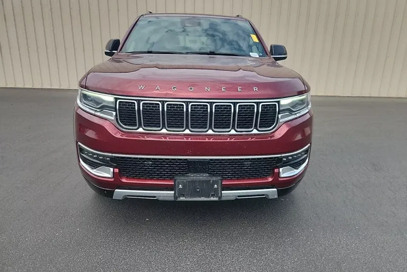 2023 Jeep Wagoneer L Series II photo 1