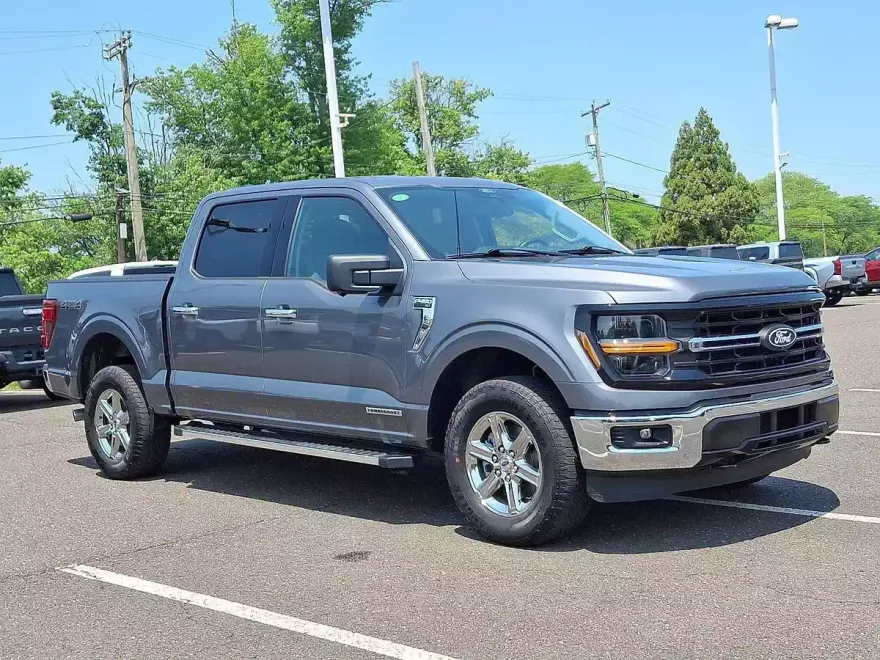 2024 Ford F-150 XLT photo 1
