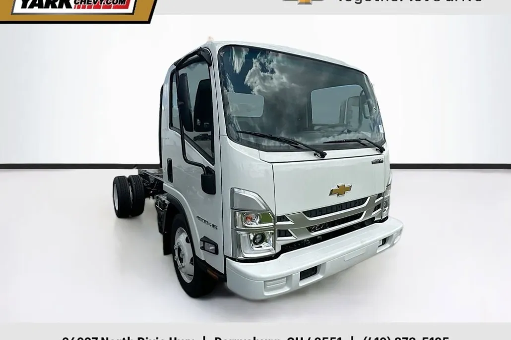 2024 Chevrolet Silverado 4500HD Base photo 1