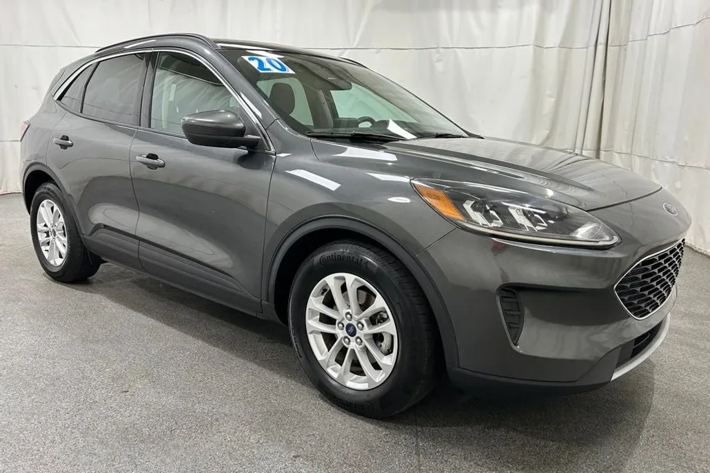 2020 Ford Escape SE photo 1