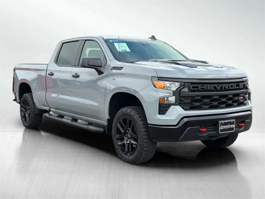2024 Chevrolet Silverado 1500 Custom Trail Boss photo 1