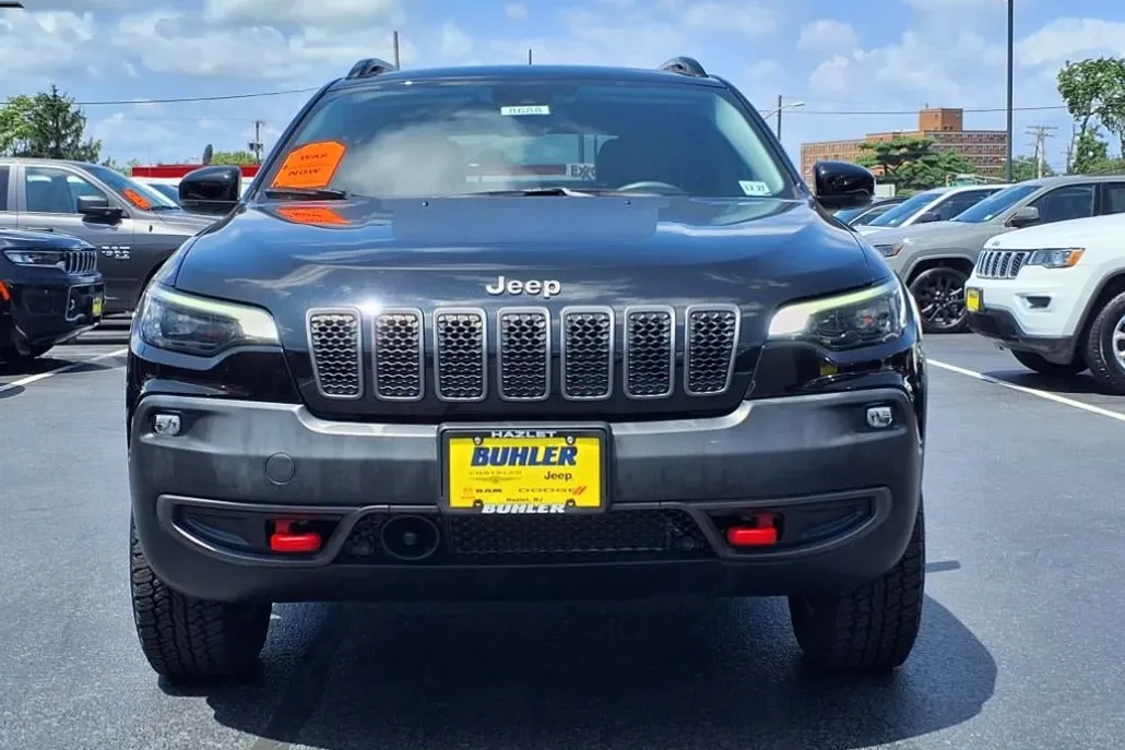 2022 Jeep Cherokee Trailhawk photo 1