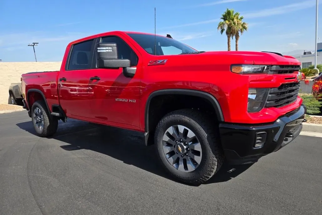 2025 Chevrolet Silverado 2500HD Custom photo 1
