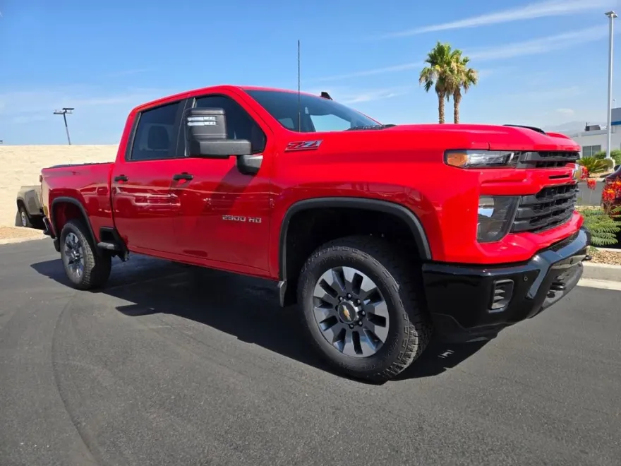 2025 Chevrolet Silverado 2500HD Custom photo 1