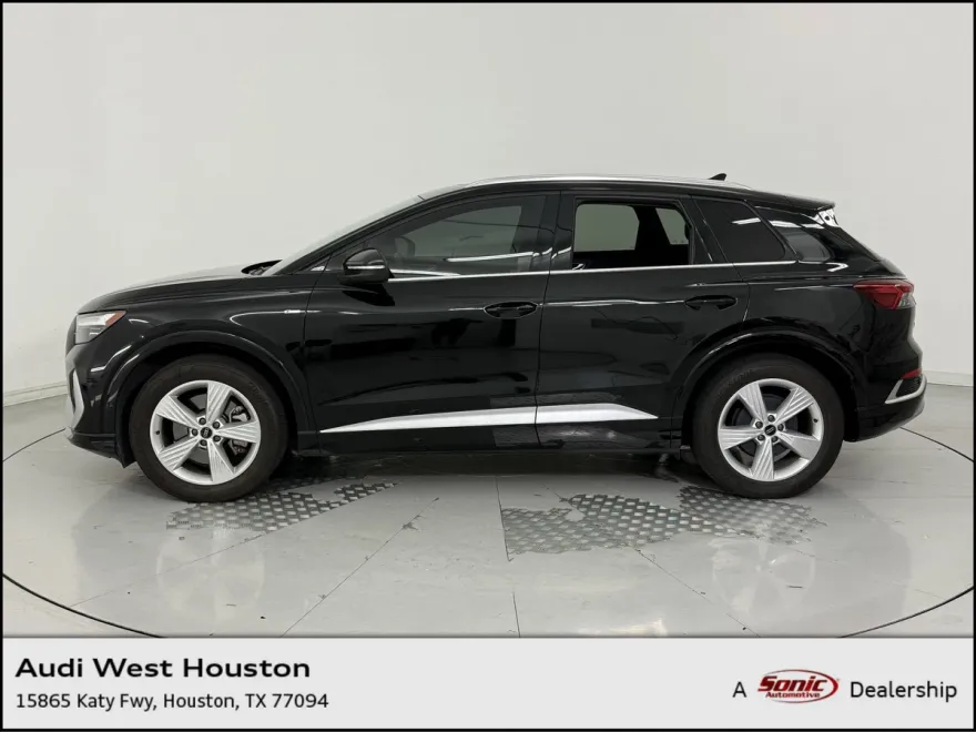 2024 Audi Q4 E-tron Premium Plus photo 1
