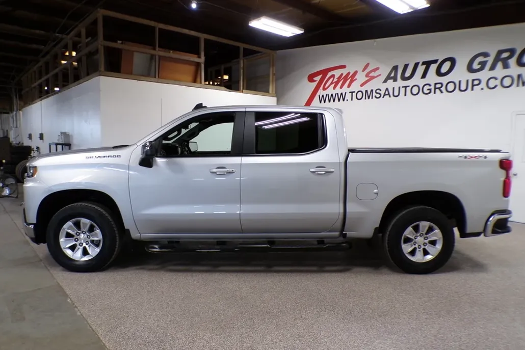 2020 Chevrolet Silverado 1500 LT photo 1