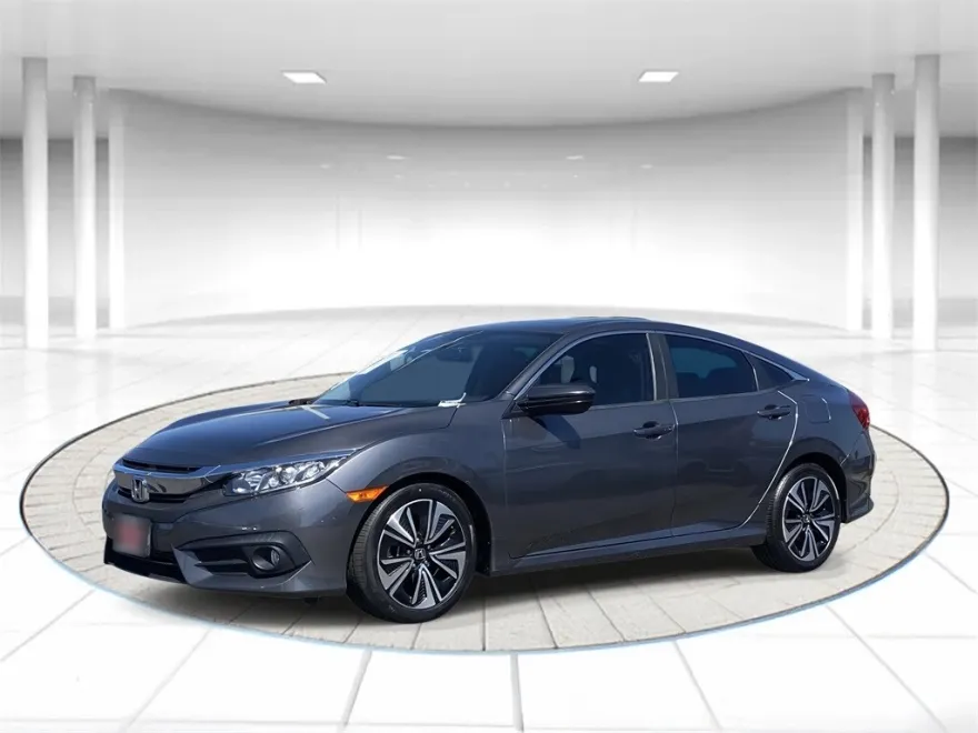 2018 Honda Civic EX-T photo 1