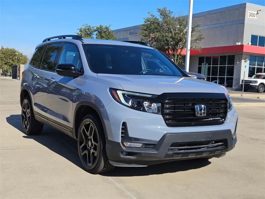 2024 Honda Passport Black Edition photo 1