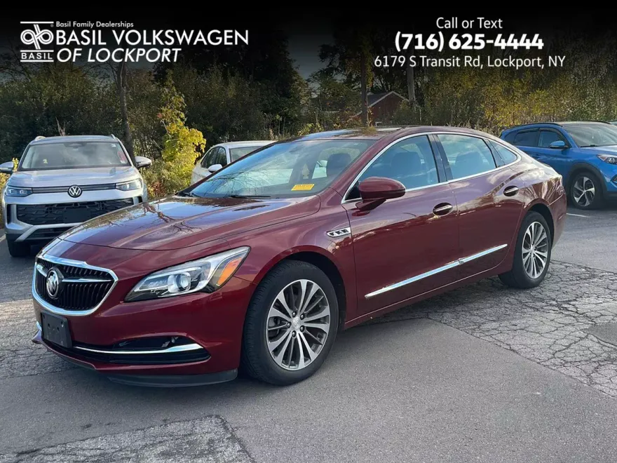 2017 Buick LaCrosse Essence photo 1