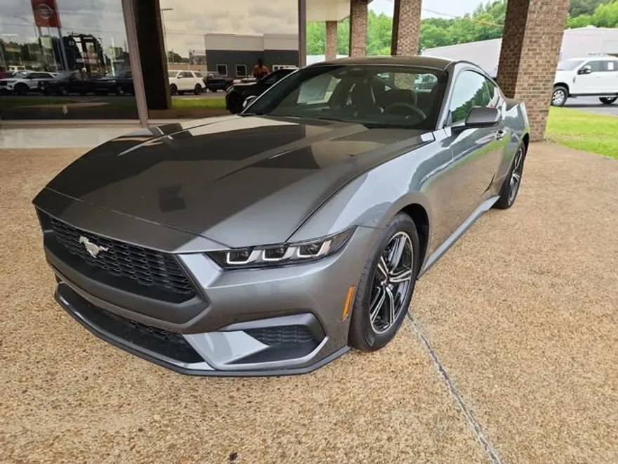 2025 Ford Mustang EcoBoost photo 1