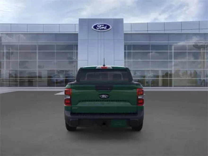 2025 Ford Maverick XLT photo 1