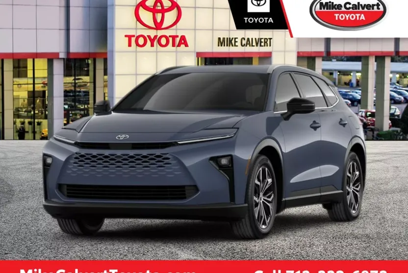2025 Toyota Crown Signia XLE photo 1