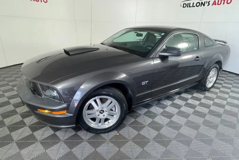 2007 Ford Mustang GT Deluxe photo 1