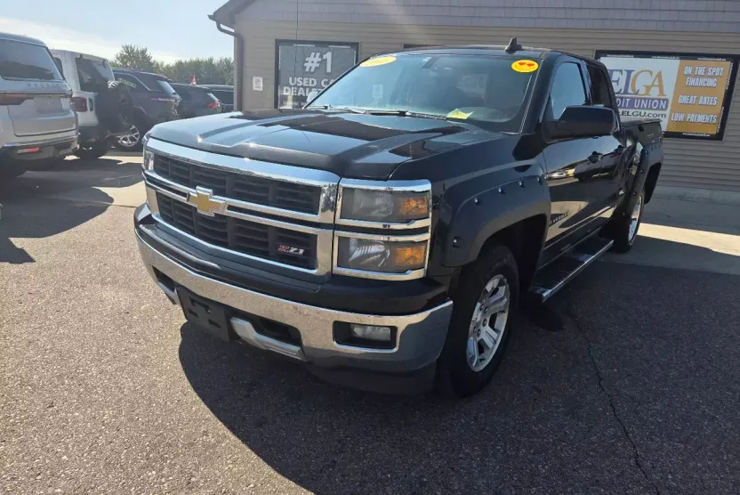 2015 Chevrolet Silverado 1500 LT photo 1