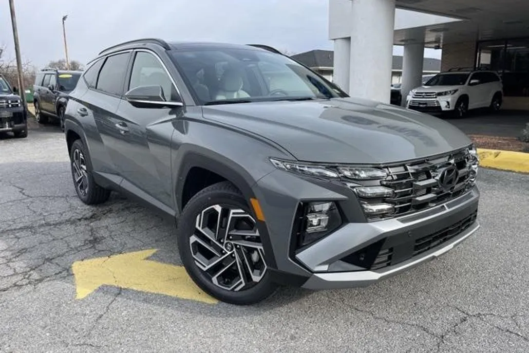 2025 Hyundai Tucson Limited photo 1