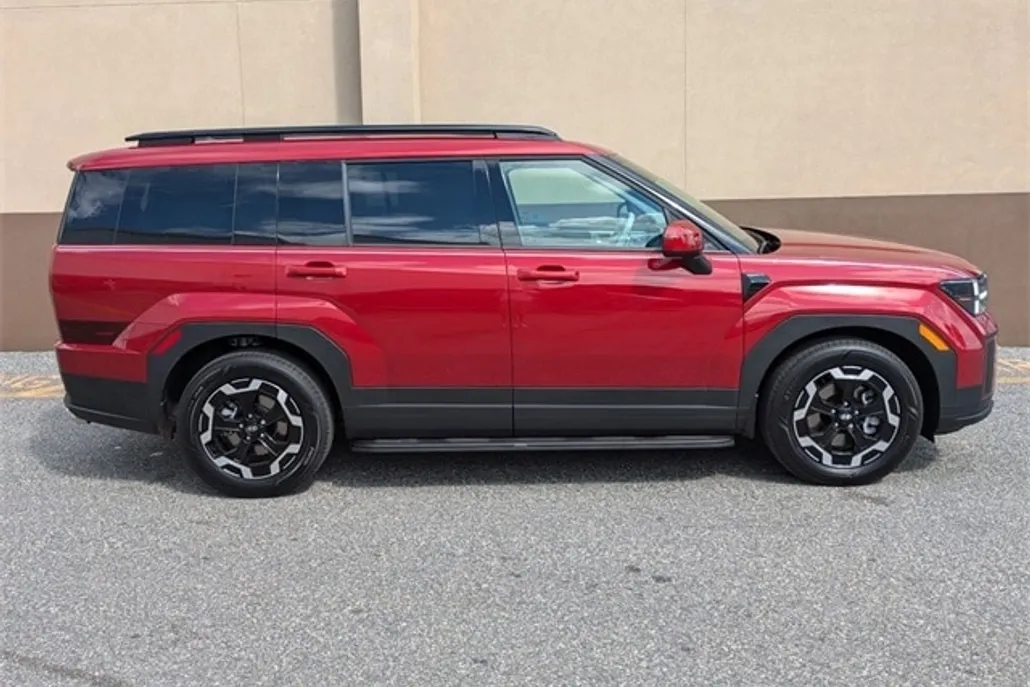 2025 Hyundai Santa Fe SEL photo 1