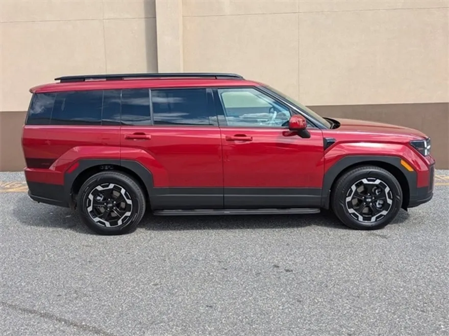 2025 Hyundai Santa Fe SEL photo 1