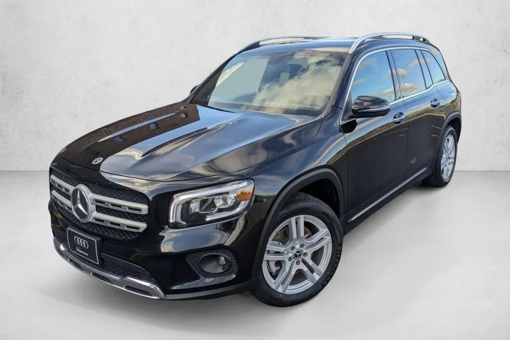 2023 Mercedes Benz GLB 250 4MATIC photo 1