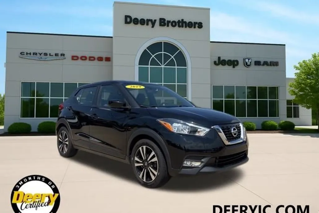 2019 Nissan Kicks SV photo 1