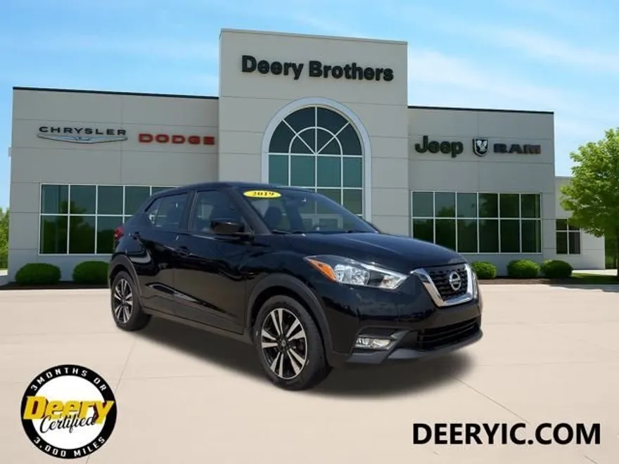2019 Nissan Kicks SV photo 1