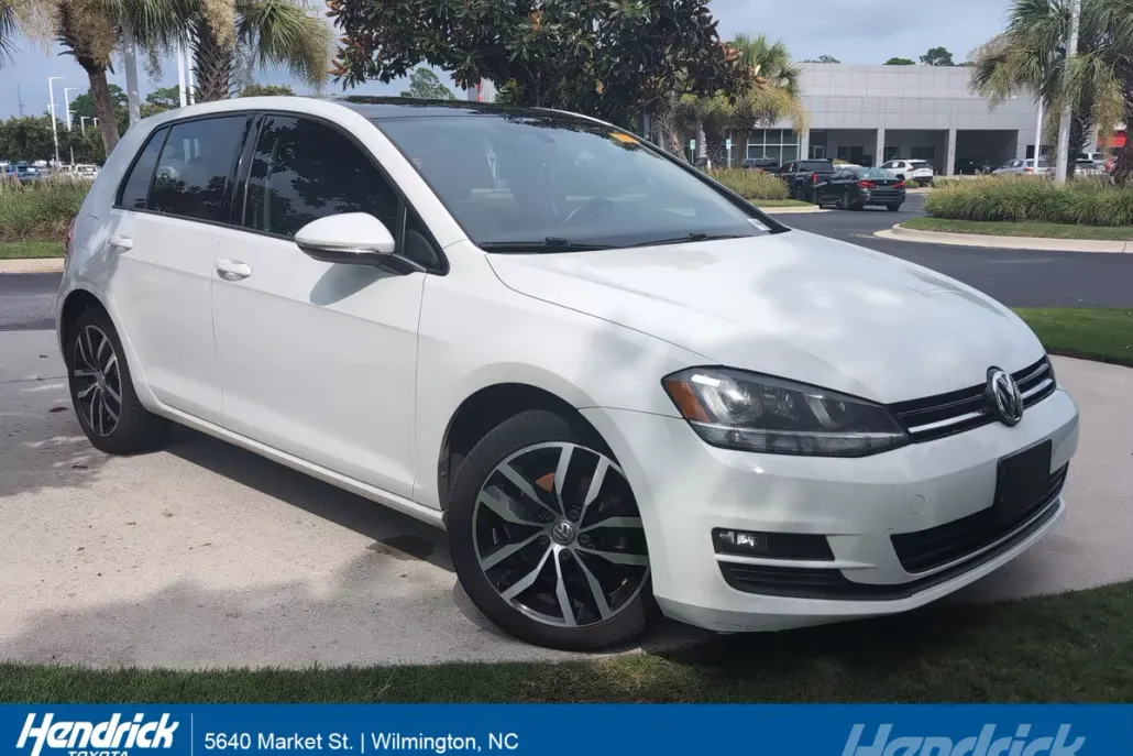 2015 Volkswagen Golf TSI SE photo 1