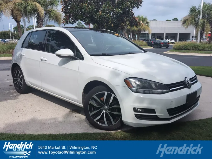 2015 Volkswagen Golf TSI SE photo 1