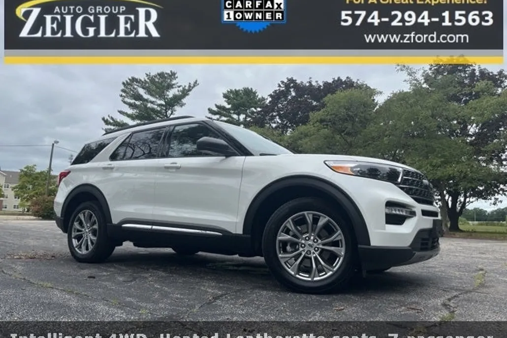 2023 Ford Explorer XLT photo 1