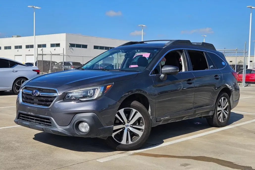 2019 Subaru Outback 2.5i Limited photo 1