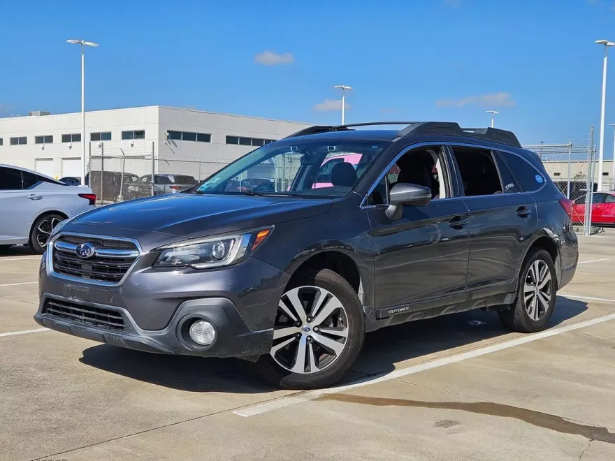 2019 Subaru Outback 2.5i Limited photo 1