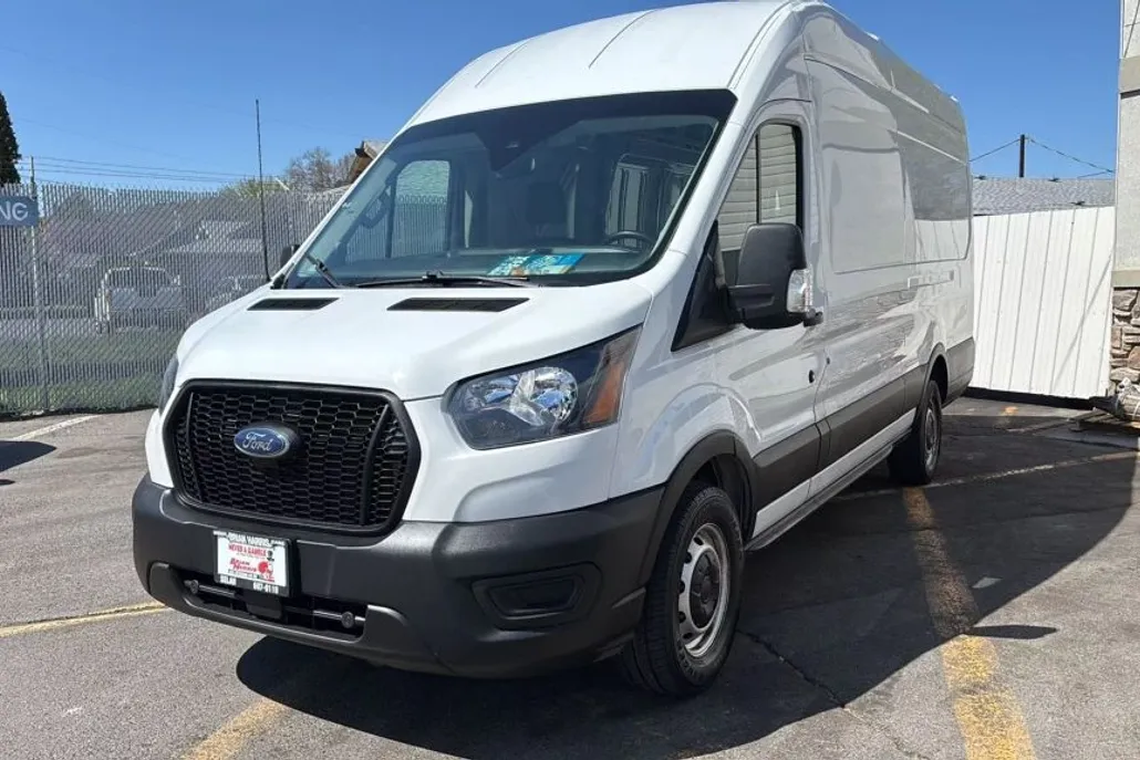 2021 Ford Transit Cargo Van photo 1
