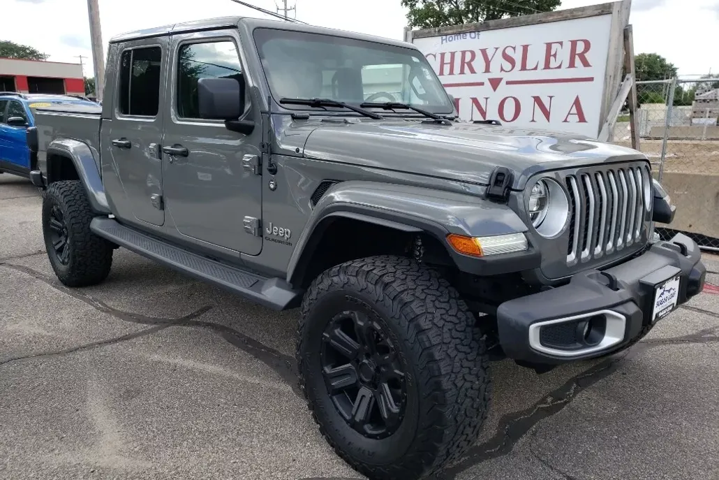 2022 Jeep Gladiator Overland photo 1