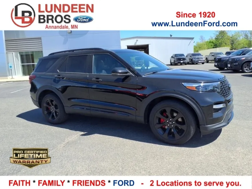 2023 Ford Explorer ST photo 1