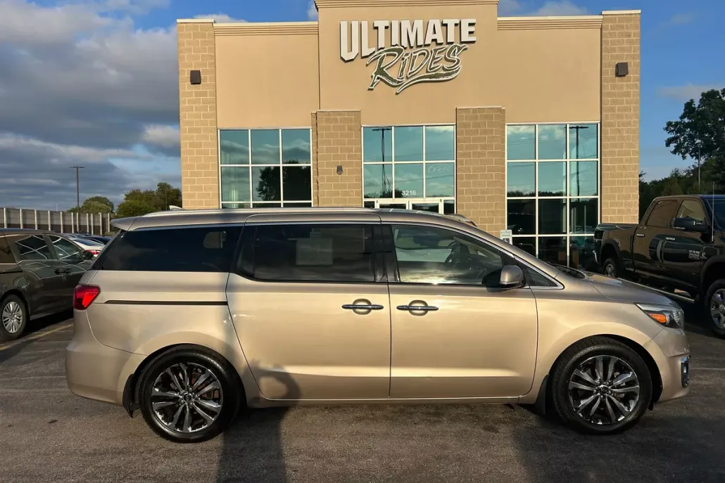 2015 Kia Sedona EX photo 1