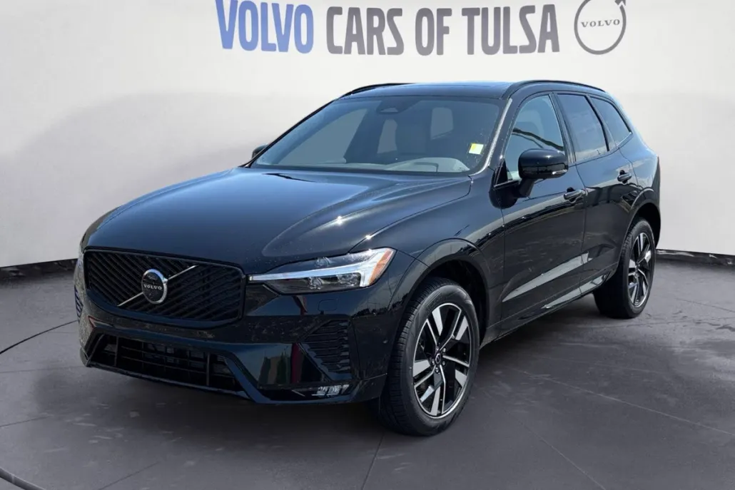 2026 Volvo XC60 B5 Plus photo 1