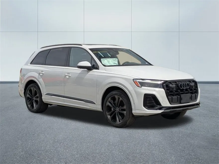 2025 Audi Q7 55 Premium Plus photo 1