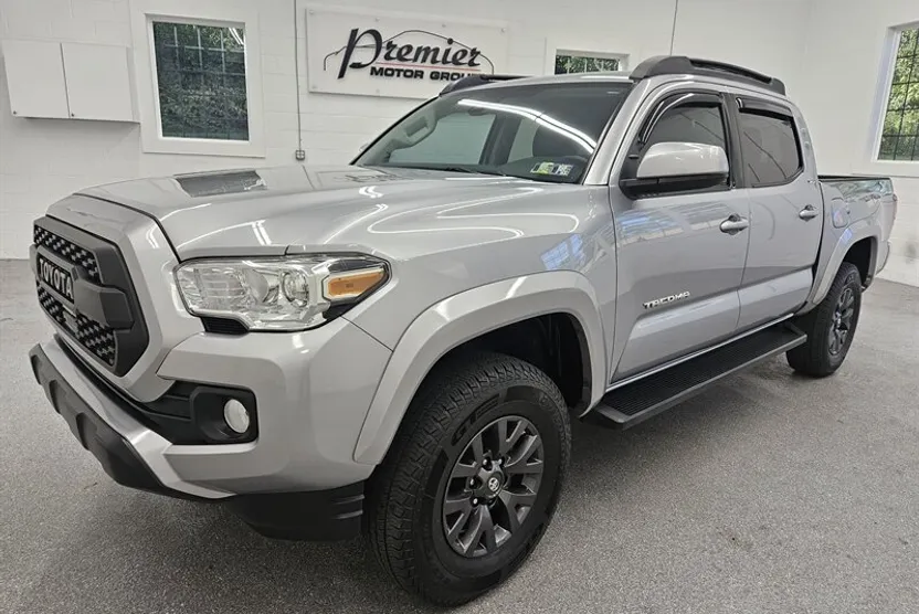2020 Toyota Tacoma SR5 V6 photo 1