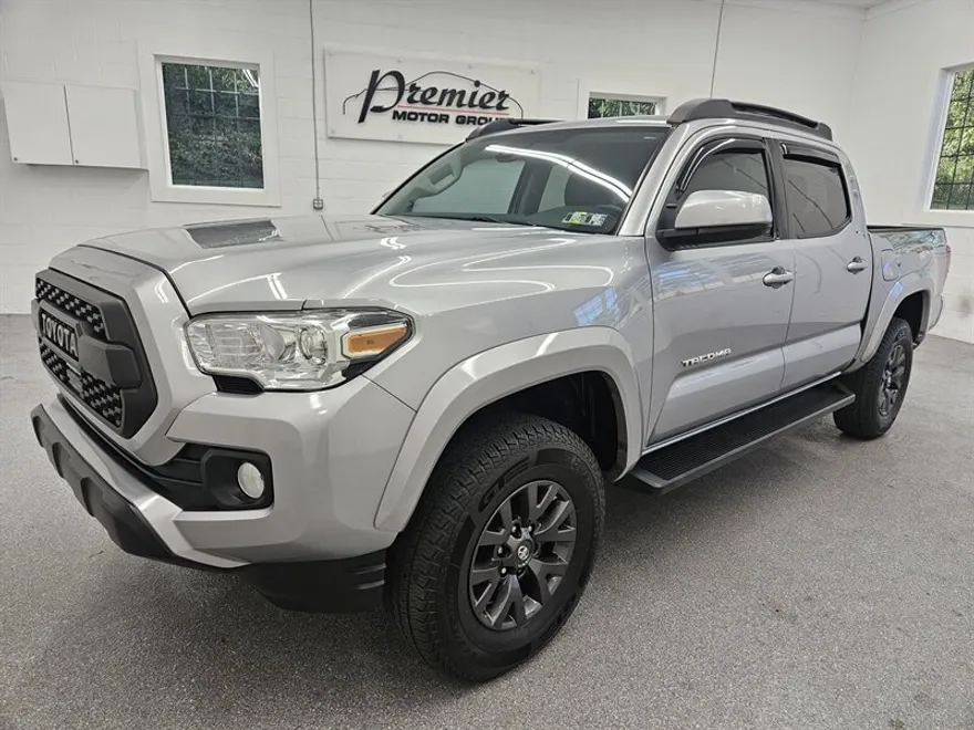 2020 Toyota Tacoma SR5 V6 photo 1