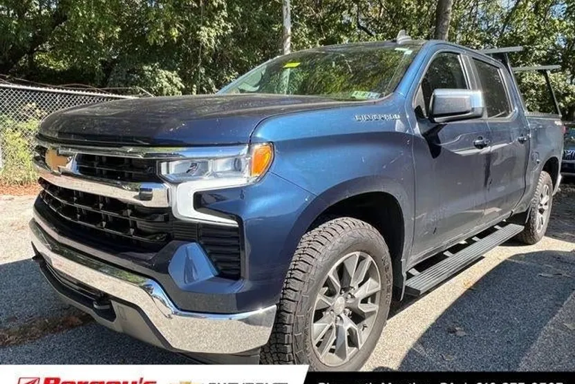 2022 Chevrolet Silverado 1500 LT photo 1