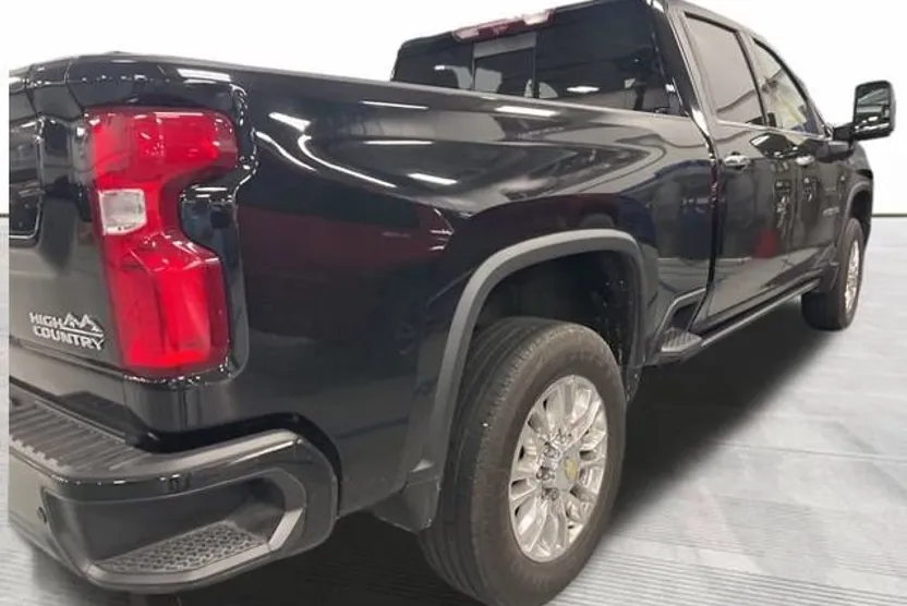2022 Chevrolet Silverado 2500HD High Country photo 1