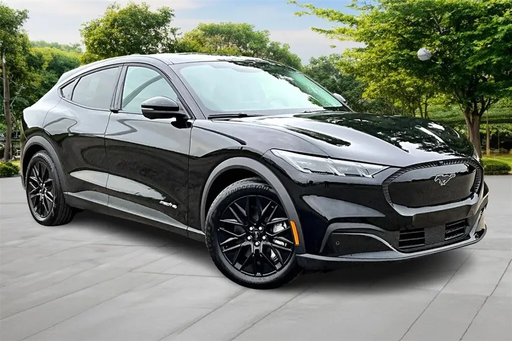 2025 Ford Mustang Mach-E Select photo 1