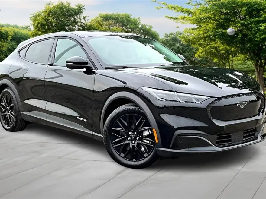 2025 Ford Mustang Mach-E Select photo 1